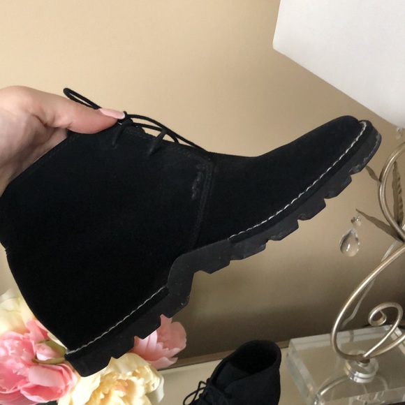 Cole Haan Black Suede Lace Up Chukka Desert Boots - Picture 3 of 9